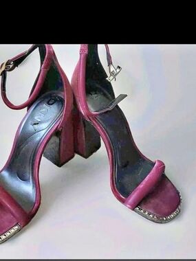 DKNY Embellished Heels in Purple US 5M